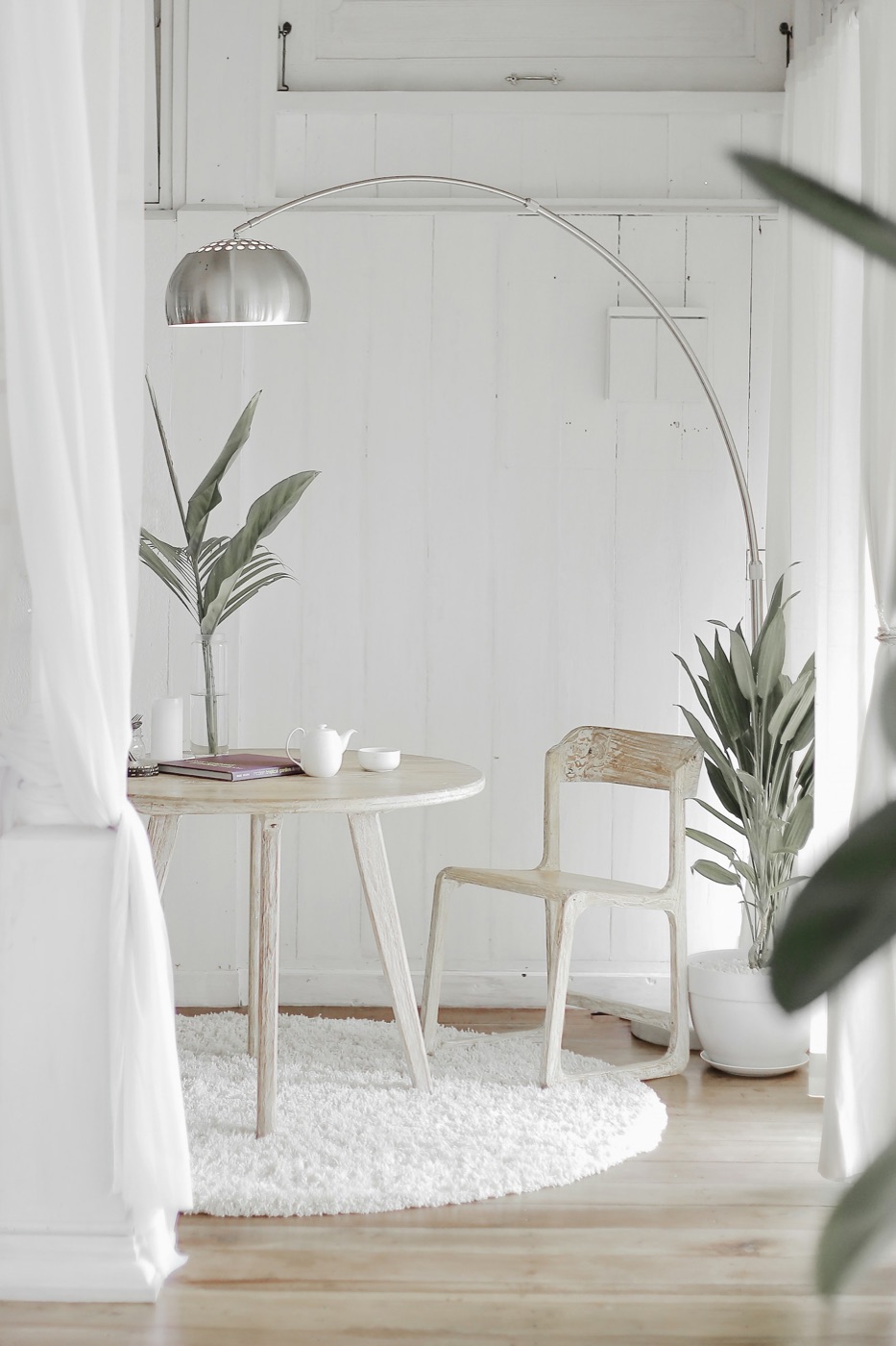 Organized breakfast nook